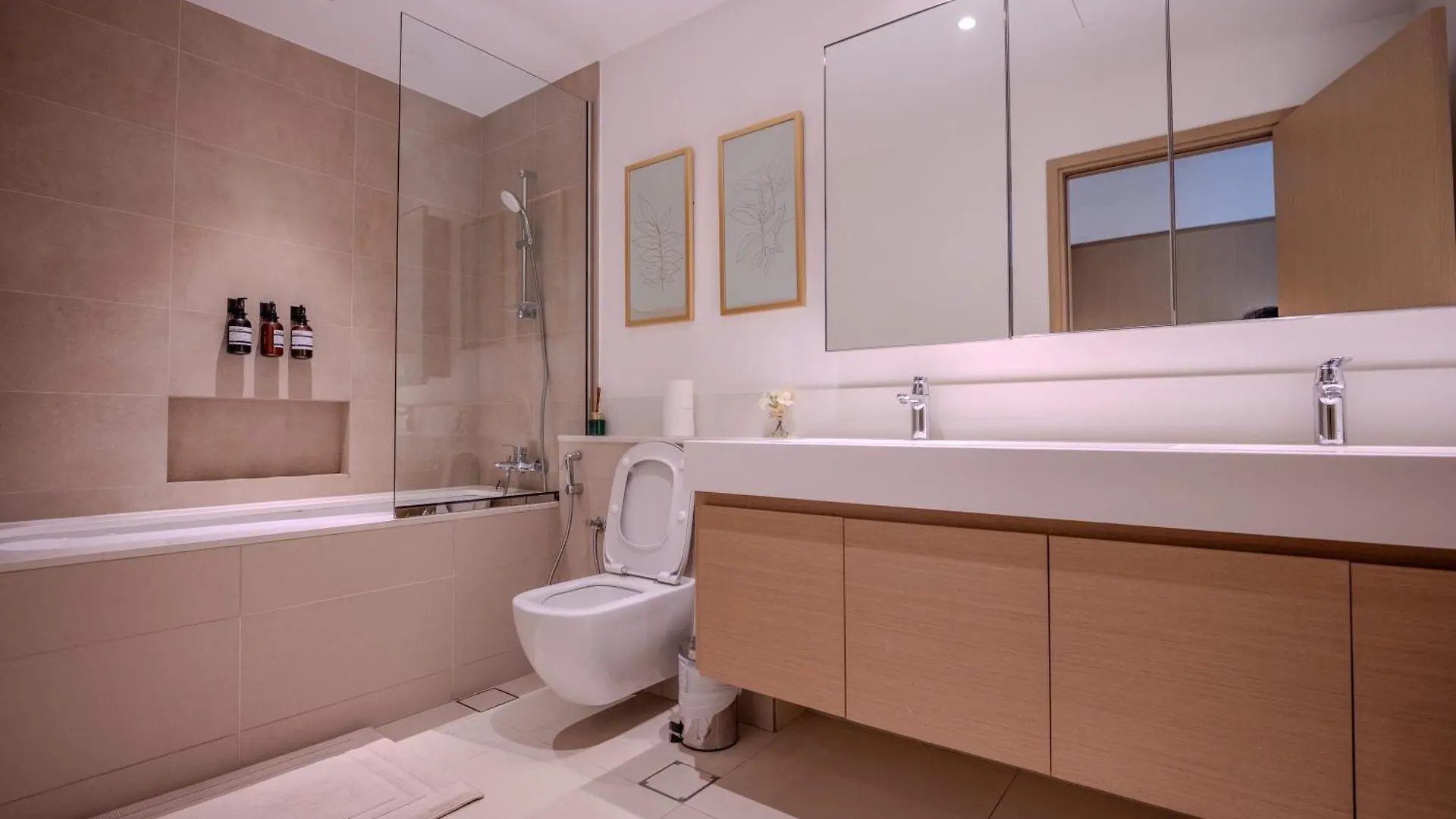 3Br Haven With Burj Views By Magnoliasvhr Aparthotel Dubai